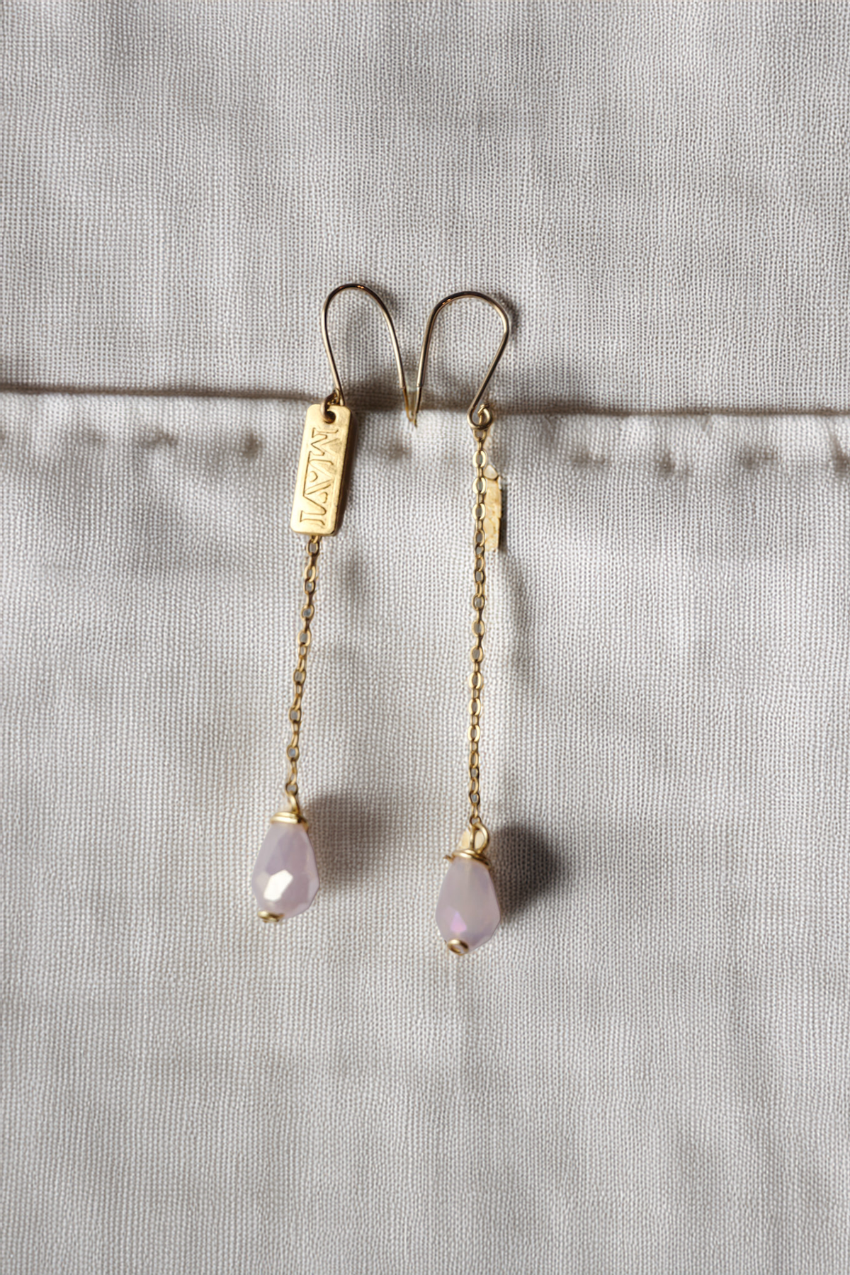 RoseGlow Drops – Gold Chain Earrings with Blush Teardrop Crystals