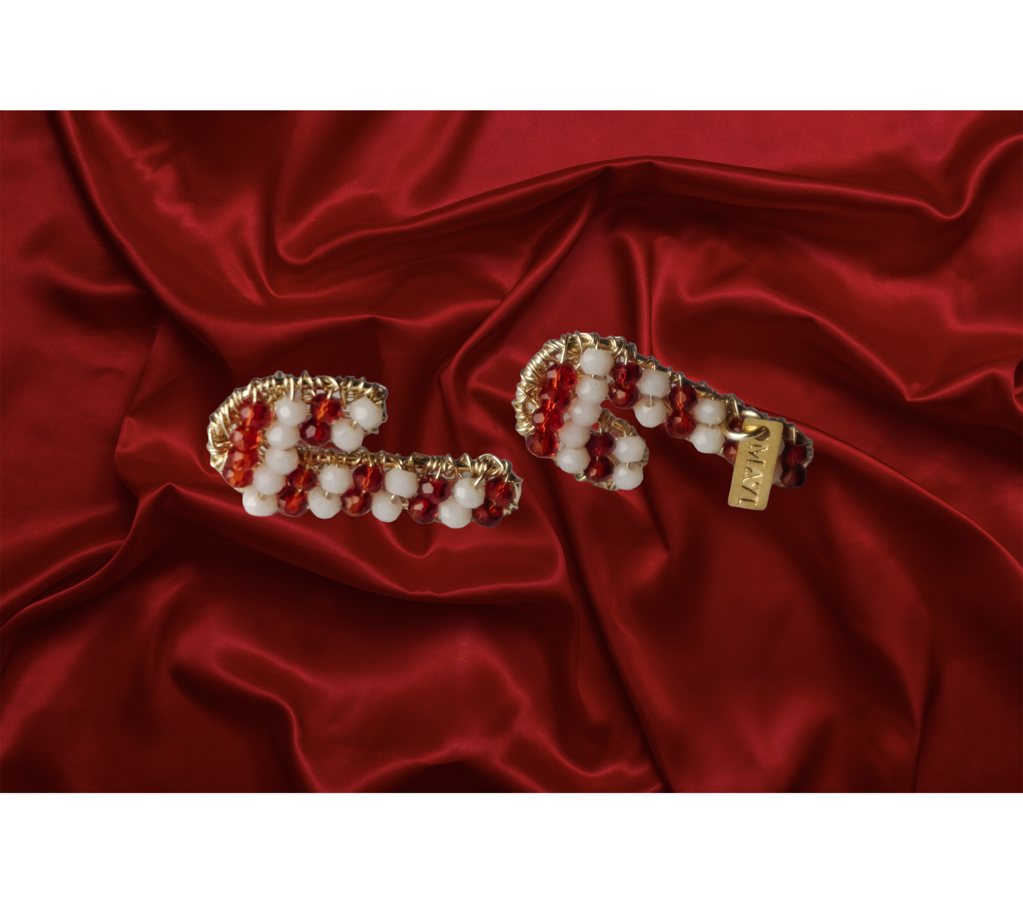 CandyCane Studs – Festive Red & White Beaded Holiday Earrings